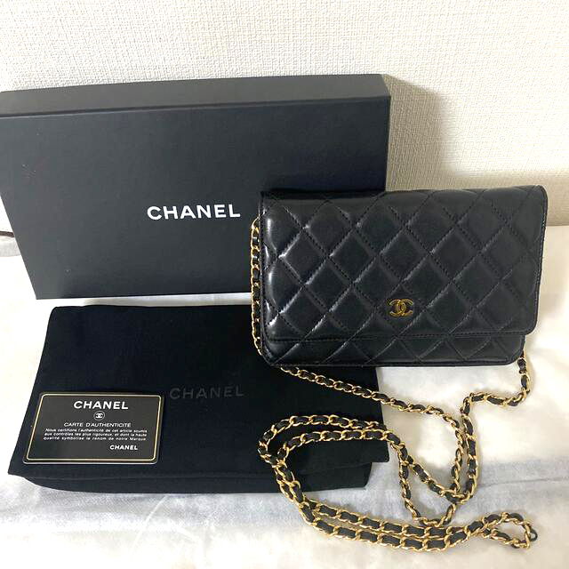 CHANELチェーンウォレット　ラムスキン　ゴールド金具