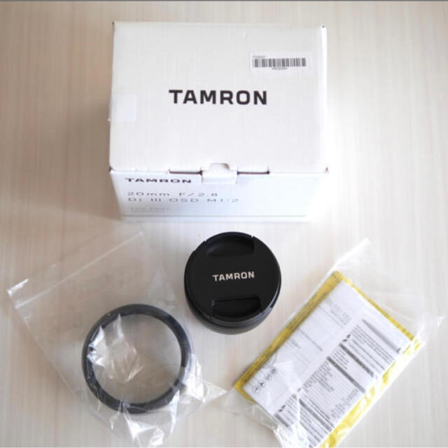 TAMRON(タムロン)のTAMRON 20mm F2.8 Di III OSD M1:2(F050) スマホ/家電/カメラのカメラ(レンズ(単焦点))の商品写真