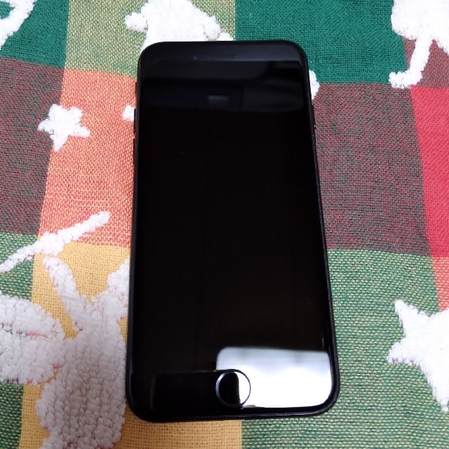 iPhone(アイフォーン)のiphone7  32GB BLACK　SIMロック解除済み スマホ/家電/カメラのスマートフォン/携帯電話(スマートフォン本体)の商品写真