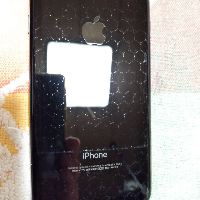 iPhone(アイフォーン)のiphone7  32GB BLACK　SIMロック解除済み スマホ/家電/カメラのスマートフォン/携帯電話(スマートフォン本体)の商品写真