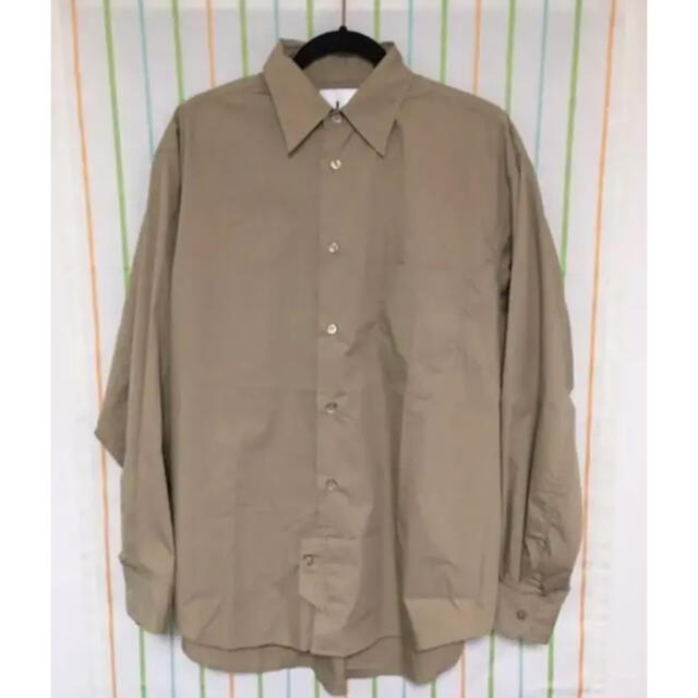 1LDK SELECT(ワンエルディーケーセレクト)のI "OFFICER SHIRT" [BEIGE] メンズのトップス(シャツ)の商品写真