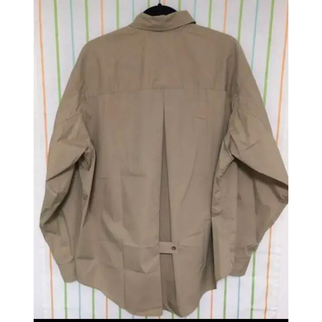 1LDK SELECT(ワンエルディーケーセレクト)のI "OFFICER SHIRT" [BEIGE] メンズのトップス(シャツ)の商品写真