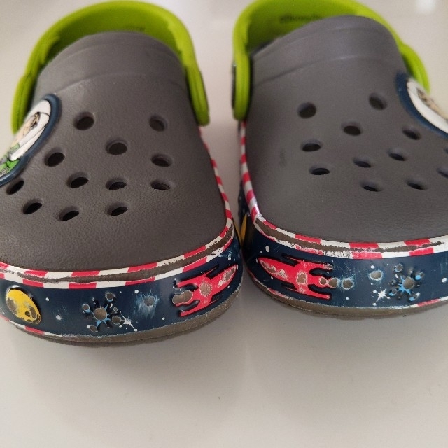 crocs - バズライトイヤー 光る キッズ クロックス サイズ6の crocs - バズライトイヤー 光る キッズ クロックス サイズ6の