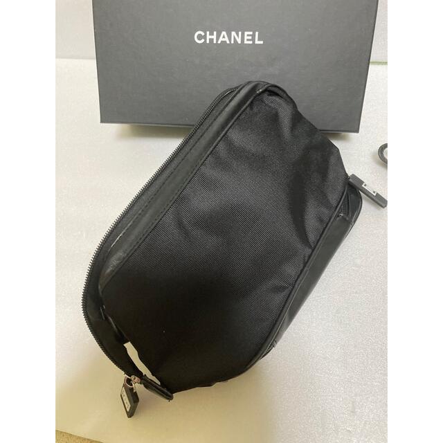 CHANEL(シャネル)の新品未使用❣️シャネル　コスメポーチ　 レディースのファッション小物(ポーチ)の商品写真