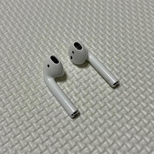 Apple(アップル)の  充電ケーブル未使用AppleアップルAirPods(第2世代)MV7N2JA スマホ/家電/カメラのオーディオ機器(ヘッドフォン/イヤフォン)の商品写真