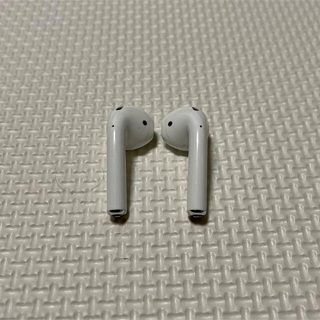 Apple(アップル)の  充電ケーブル未使用AppleアップルAirPods(第2世代)MV7N2JA スマホ/家電/カメラのオーディオ機器(ヘッドフォン/イヤフォン)の商品写真