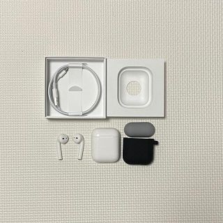 アップル(Apple)の  充電ケーブル未使用AppleアップルAirPods(第2世代)MV7N2JA(ヘッドフォン/イヤフォン)