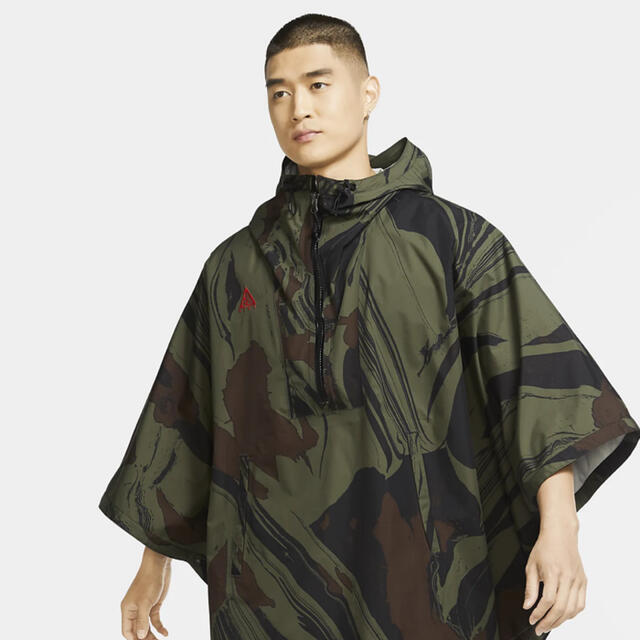 NIKE(ナイキ)のNIKE ACG Fuji allover print poncho S/M メンズのジャケット/アウター(ポンチョ)の商品写真