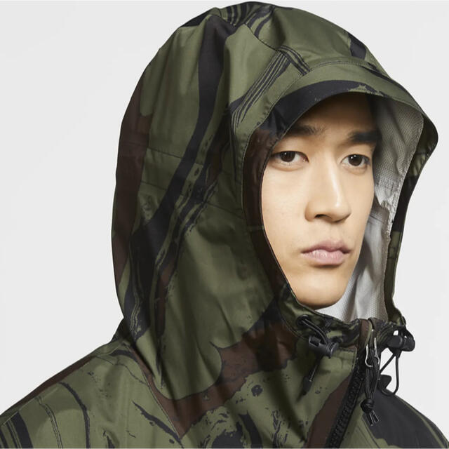 NIKE(ナイキ)のNIKE ACG Fuji allover print poncho S/M メンズのジャケット/アウター(ポンチョ)の商品写真