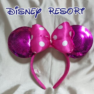 ディズニー(Disney)のディズニーリゾート ミニー カチューシャ スパンコール ピンク リボン 水玉(カチューシャ)