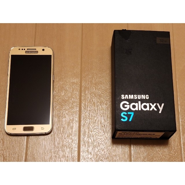 Galaxy(ギャラクシー)のSamsung Galaxy S7 G930F Gold Platinum スマホ/家電/カメラのスマートフォン/携帯電話(スマートフォン本体)の商品写真