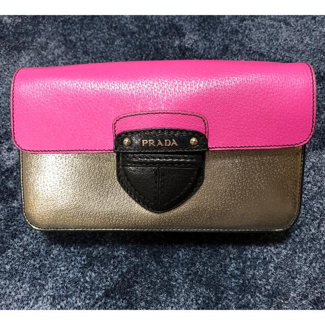 PRADA(プラダ)のプラダ　ショルダーバッグ レディースのバッグ(ショルダーバッグ)の商品写真