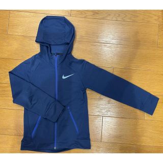 ナイキ(NIKE)のNIKE キッズ用パーカー　ドライフィット130-140(ジャケット/上着)