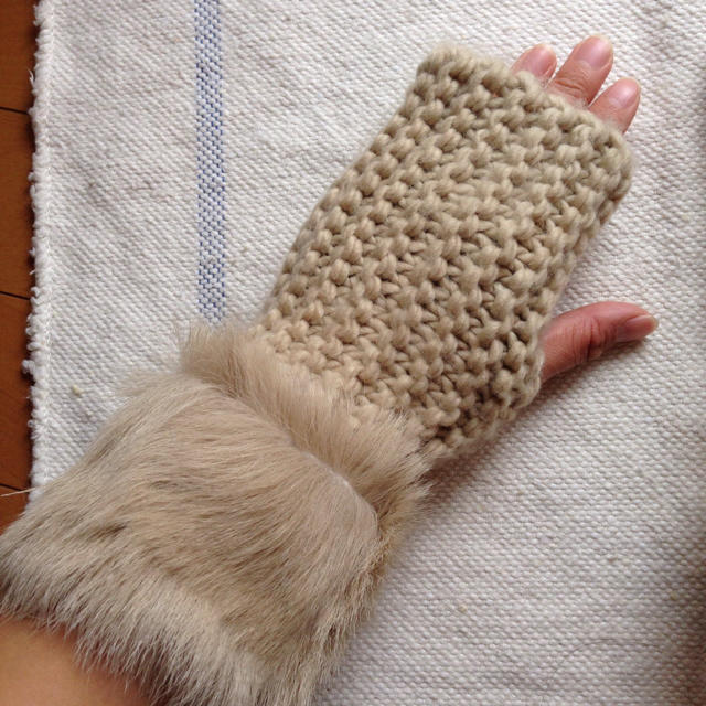 DRESSLAVE(ドレスレイブ)のファー付き グローブ 手袋 ドレスレイブ  レディースのファッション小物(手袋)の商品写真