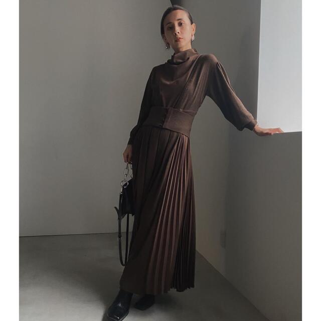 Ameri VINTAGE(アメリヴィンテージ)の☆新品タグ付き☆SIDE PLEATS KNIT DRESS レディースのワンピース(ロングワンピース/マキシワンピース)の商品写真