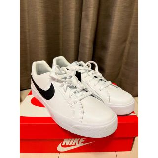 ナイキ(NIKE)のNIKE ナイキ 白スニーカー　新品未使用！27.5cm  値下げ可能！(スニーカー)