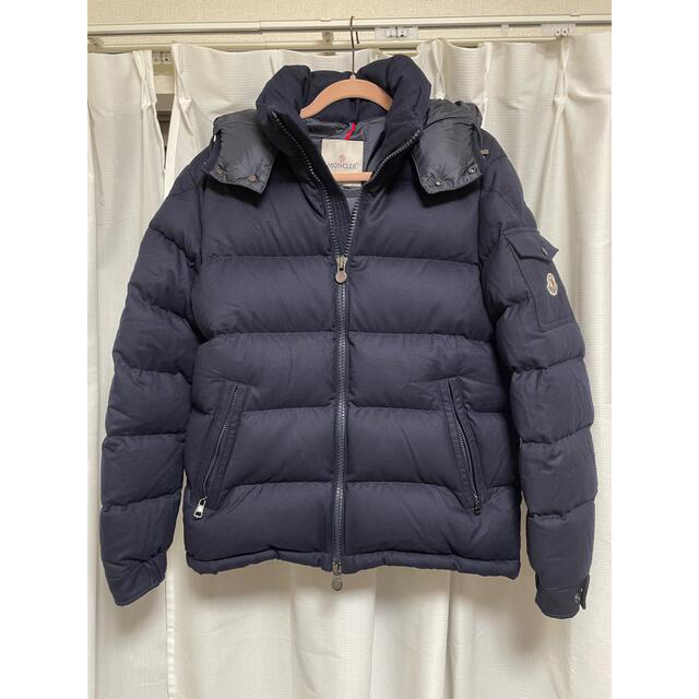 MONCLER(モンクレール)のモンクレール　モンジュネーブル　国内正規品　ネイビー メンズのジャケット/アウター(ダウンジャケット)の商品写真