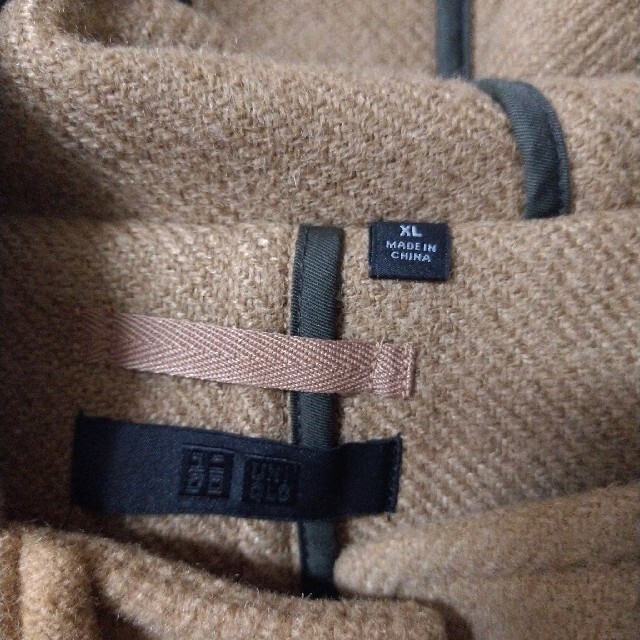 UNIQLO(ユニクロ)の未使用　UNIQLO　ウールブレンドダッフルコート　BROWN　サイズXL メンズのジャケット/アウター(ダッフルコート)の商品写真