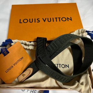 ルイヴィトン(LOUIS VUITTON)のルイヴィトン　ネックストラップ　カーキ　本物(ネックストラップ)