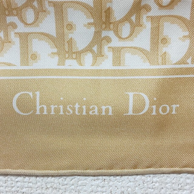 Christian Dior(クリスチャンディオール)の【極美品/希少色】Christian Dior シルク大判スカーフ トロッター柄 レディースのファッション小物(バンダナ/スカーフ)の商品写真