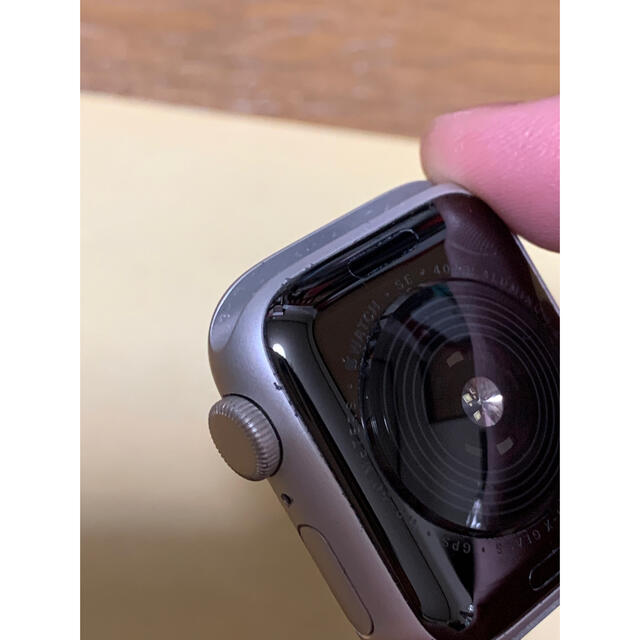 Apple Watch(アップルウォッチ)のアップルウォッチse シルバーアルミニウム40mm メンズの時計(腕時計(デジタル))の商品写真
