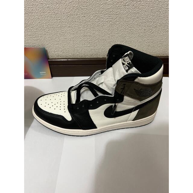 NIKE(ナイキ)のNIKE AIR JORDAN1 RETORO HIGH OG ダークモカ メンズの靴/シューズ(スニーカー)の商品写真