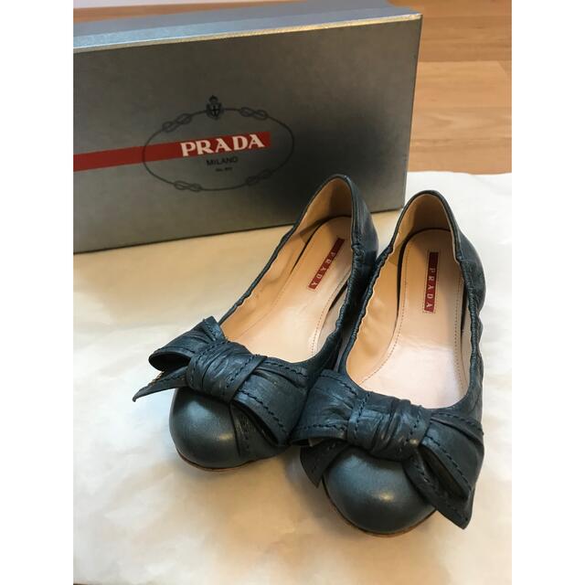 PRADA(プラダ)の【もも様専用】PRADA リボンバレエシューズ レディースの靴/シューズ(バレエシューズ)の商品写真