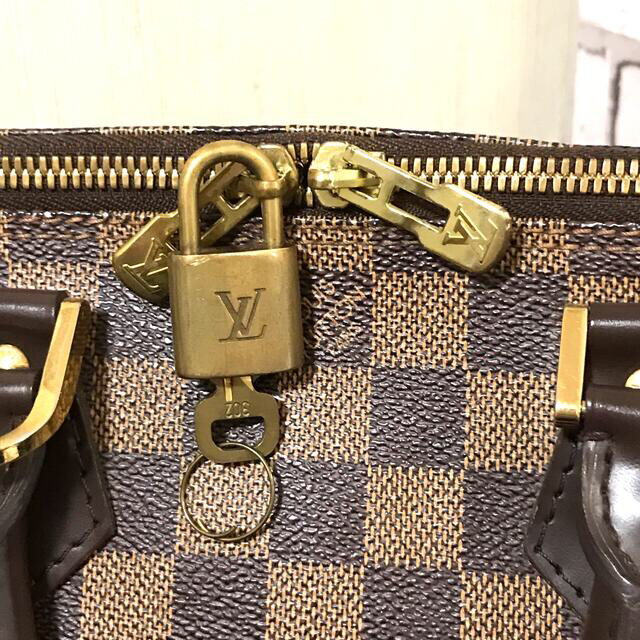 LOUIS VUITTON(ルイヴィトン)の正規美品　ルイ.ヴィトン　アルマダミエ レディースのバッグ(ハンドバッグ)の商品写真