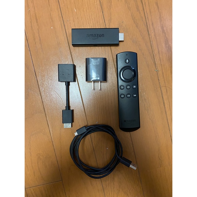 Amazon fire stick TV 第2世代　LY73PR スマホ/家電/カメラのテレビ/映像機器(テレビ)の商品写真