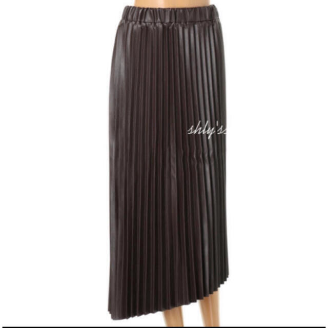 Delyle NOIR(デイライルノアール)のデイライル　レザー風スカート レディースのスカート(ロングスカート)の商品写真