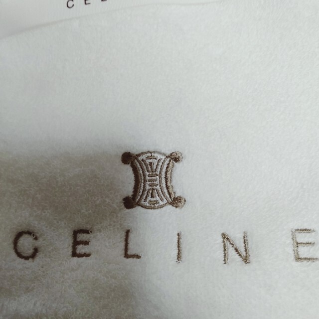 celine(セリーヌ)のイエローチョッパー様ご専用ですP 132　セリーヌタオルハンカチ レディースのファッション小物(ハンカチ)の商品写真