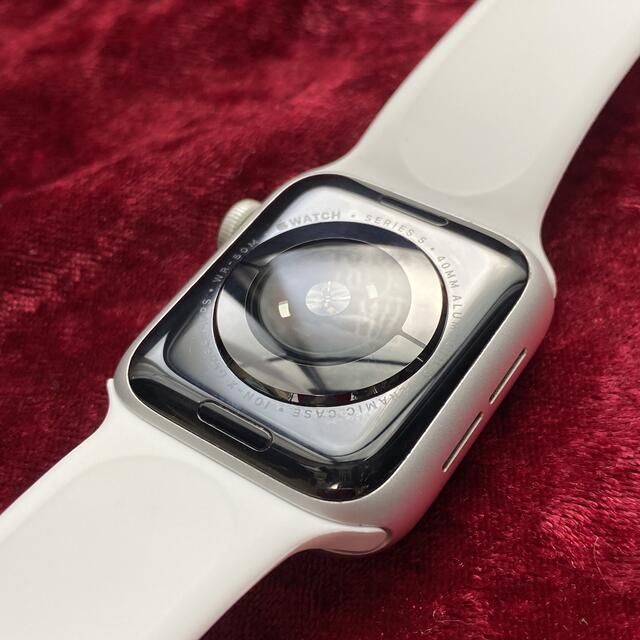 Apple Watch(アップルウォッチ)のApple Watch Series 5 シルバー 40mm アップルウォッチ メンズの時計(腕時計(デジタル))の商品写真