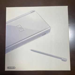 ニンテンドーDS(ニンテンドーDS)の新品未使用 Nintendo DS lite ニンテンドー ライト シルバー(携帯用ゲーム機本体)