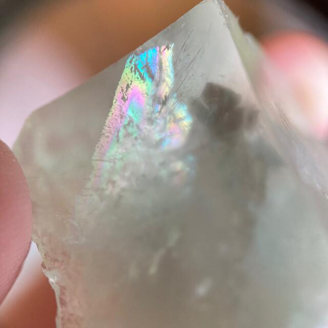 虹の綺麗なブルーフローライト(青蛍石)原石 鉱物標本