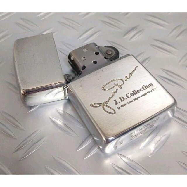 ZIPPO(ジッポー)のZIPPO 《James Dean》シルバーメッキ加工1990年製 メンズのファッション小物(タバコグッズ)の商品写真