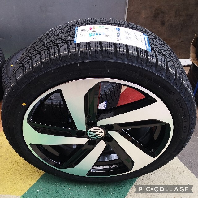 新品4本セット スタッドレスタイヤ ホイールセット 215/45R17 SNOWの