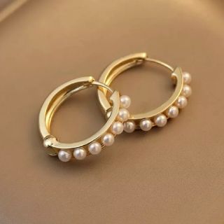 エテ(ete)のハグパールピアス(ピアス)