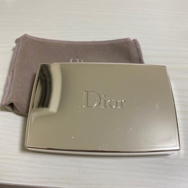 Christian Dior(クリスチャンディオール)のディオール　パウダーファンデーション コスメ/美容のベースメイク/化粧品(ファンデーション)の商品写真