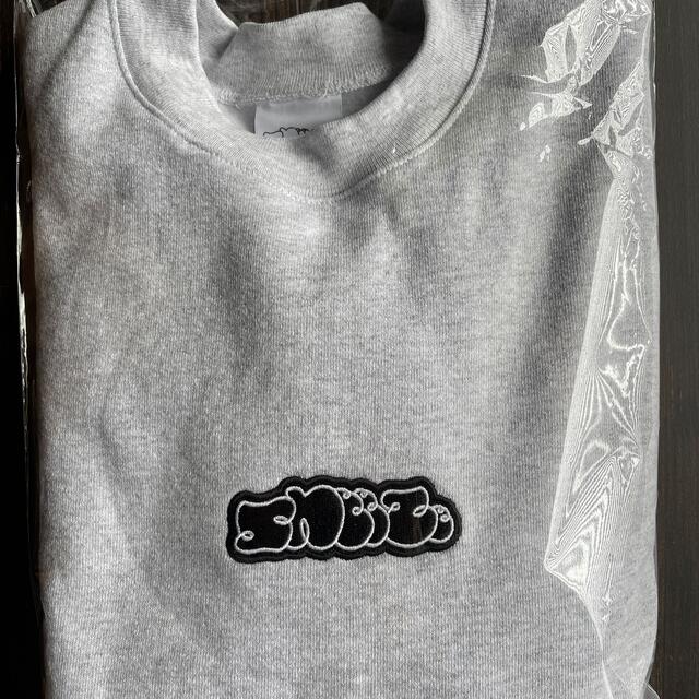 sneeze magazine Embroidered スウェットminnano