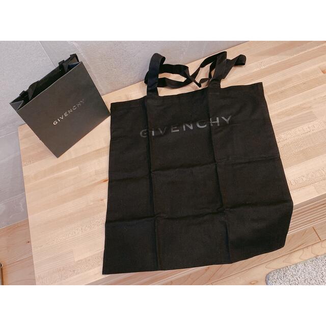 GIVENCHY(ジバンシィ)のジバンシー　ノベルティ　トートバッグ　新品未使用♡ レディースのバッグ(トートバッグ)の商品写真