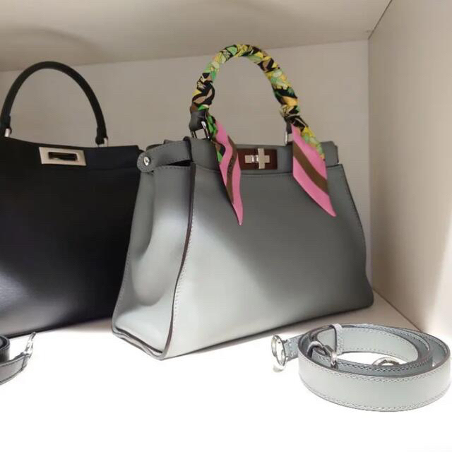 売り切りたい為値下げます FENDI ピーカブー