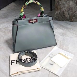 フェンディ(FENDI)の売り切りたい為値下げます FENDI ピーカブー(ハンドバッグ)