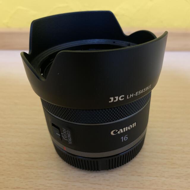 Canon(キヤノン)のほぼ新品 Canon RF16mm F2.8 STM フード、可変ND付き スマホ/家電/カメラのカメラ(レンズ(単焦点))の商品写真