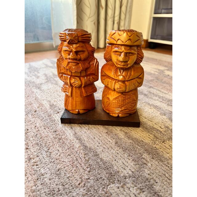 アンティーク置物】アイヌ民芸品 木彫りの夫婦 - 美術品/アンティーク