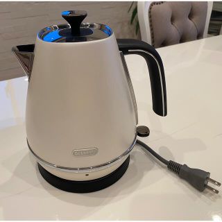 デロンギ(DeLonghi)のデロンギ 電気ケトル ディスティンタコレクション(電気ケトル)