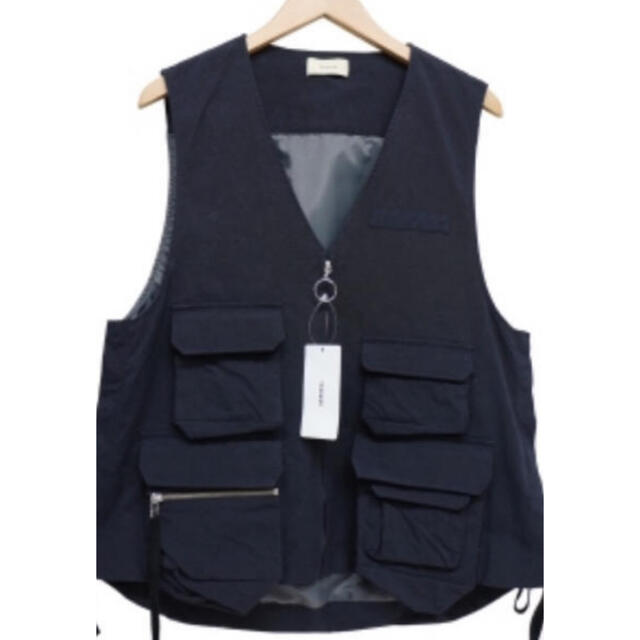 toironier ベスト ネイビー 72h限定 6300円 www.gold-and-wood.com