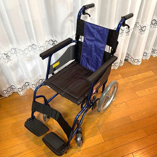 ♿️介助式 車椅子 とても軽くてスイスイ小回り 持ち運びが楽 (取説・専用工具付