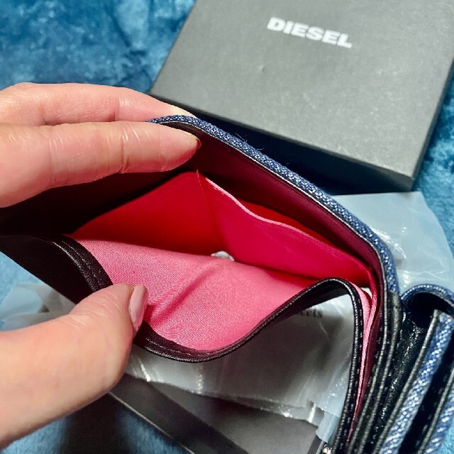 DIESEL(ディーゼル)のDIESEL デニムミニ財布 ウォレット レディースのファッション小物(財布)の商品写真