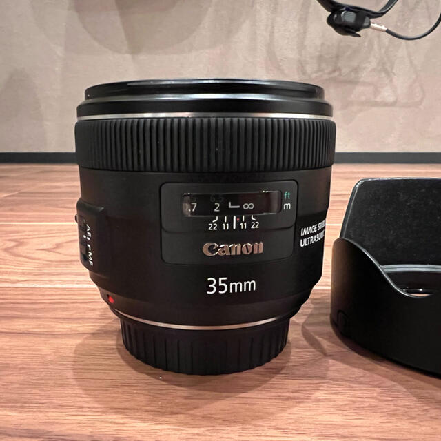 Canon(キヤノン)のEF35mm F2 IS USM 美品 スマホ/家電/カメラのカメラ(レンズ(単焦点))の商品写真