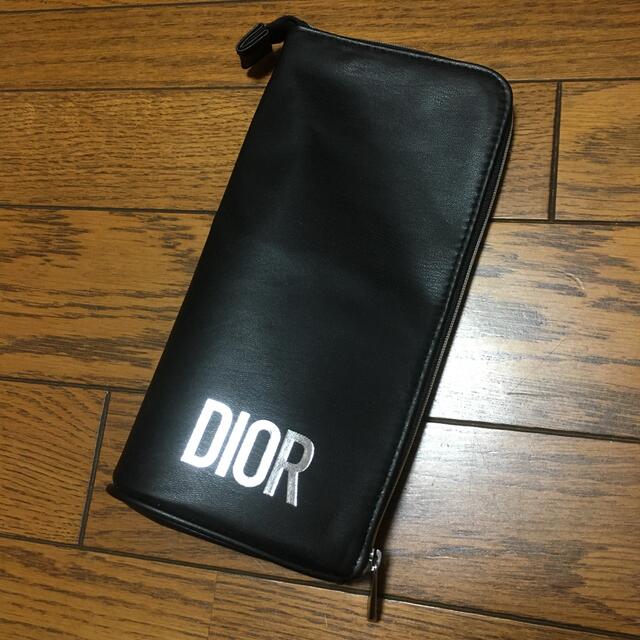 DIOR ノベルティ　ポーチ レディースのファッション小物(ポーチ)の商品写真